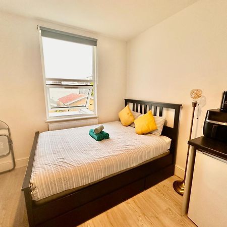 Lovely Self Contained Studio Now Available Londres Exterior foto