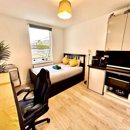 Lovely Self Contained Studio Now Available Londres Exterior foto